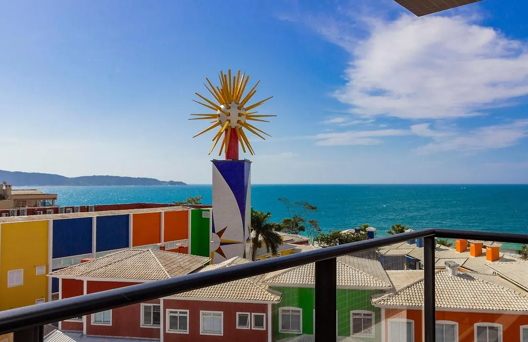 Aion Suites 302 – Lindo apartamento com Vista para o Mar, a 60m da Praia de Bombinhas, com Piscina e Academia no Rooftop.-1