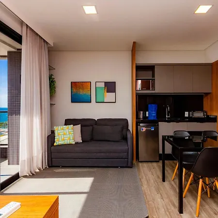 Aion Suites 302 – Lindo apartamento com Vista para o Mar, a 60m da Praia de Bombinhas, com Piscina e Academia no Rooftop.-3